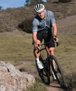 M. WIND VEST - IRON -Voler 2025.02.08 VestProduct 1